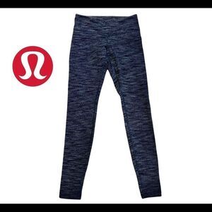 𝅺BLACK and gray Lululemon leggings size 4